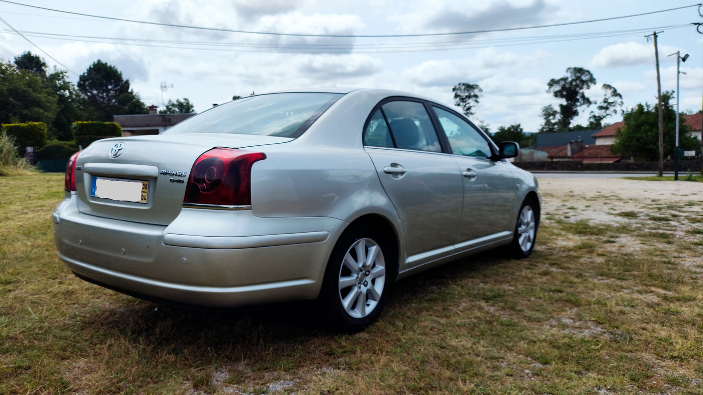 Toyota Avensis Sedan 2.0 D-4D